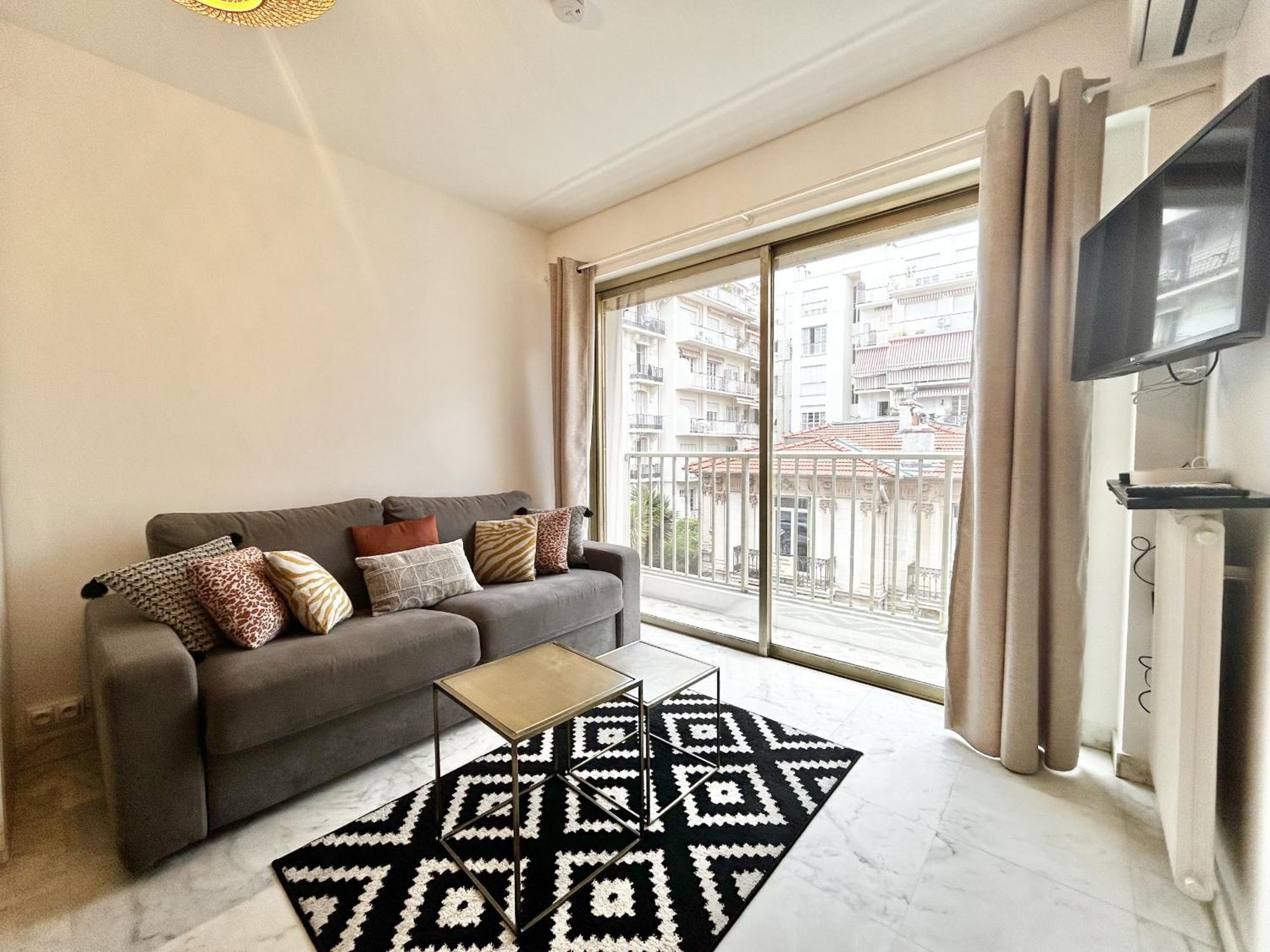 Aparthotel Riviera - Nice Carre D'Or - Large Studio Ac Terrasse - Tres Calme - Balcon Berlioz 2 Bagian luar foto